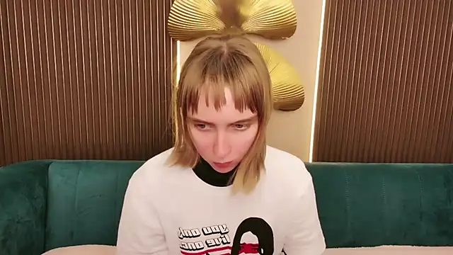 Snapshot of Beverly_Gomes chatting on 27, 9, 2025 Beverly Gomes online show from 27, 9, 2025