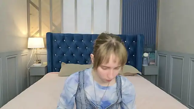 Snapshot of Beverly_Gomes chatting on 4, 10, 2025 Beverly Gomes online show from 4, 10, 2025