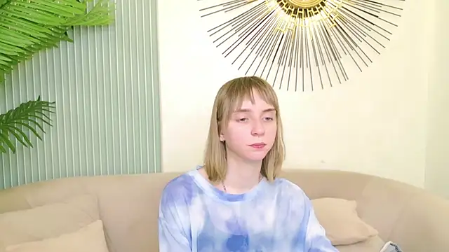 Snapshot of Beverly_Gomes chatting on 4, 10, 2025 Beverly Gomes online show from 4, 10, 2025