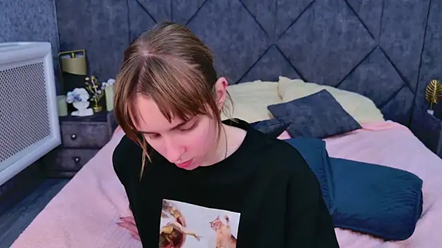 Snapshot of Beverly_Gomes chatting on 5, 10, 2025 Beverly Gomes online show from 5, 10, 2025