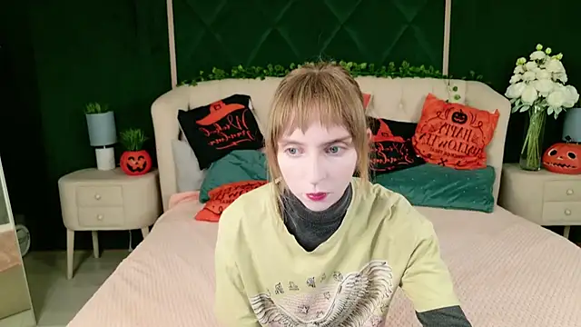 Snapshot of Beverly_Gomes chatting on 18, 10, 2025 Beverly Gomes online show from 18, 10, 2025