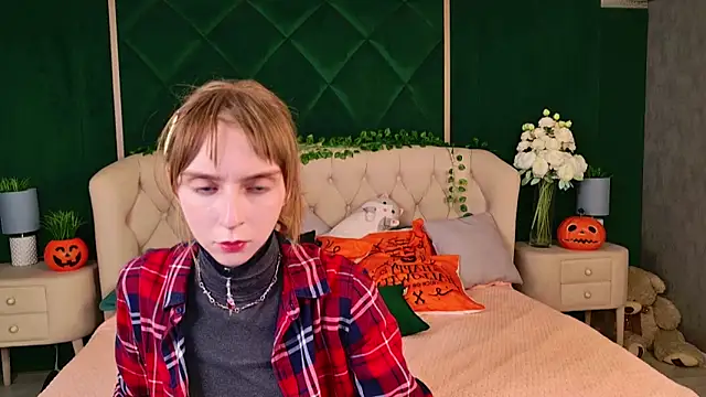 Snapshot of Beverly_Gomes chatting on 21, 10, 2025 Beverly Gomes online show from 21, 10, 2025