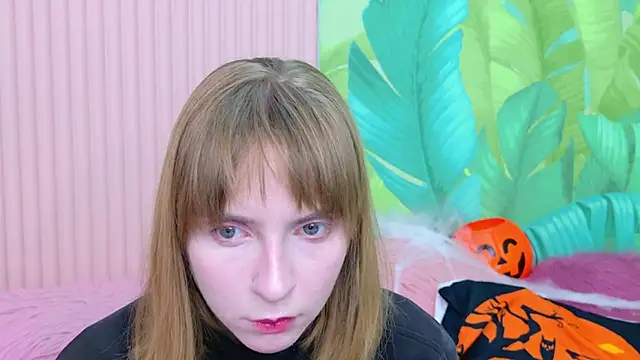 Snapshot of Beverly_Gomes chatting on 28, 10, 2025 Beverly Gomes online show from 28, 10, 2025