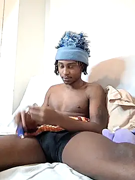 Snapshot of DarkSkinStroker chatting on 15, 2, 2026 DarkSkinStroker online show from 15, 2, 2026