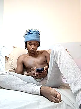 Snapshot of DarkSkinStroker chatting on 27, 2, 2026 DarkSkinStroker online show from 27, 2, 2026