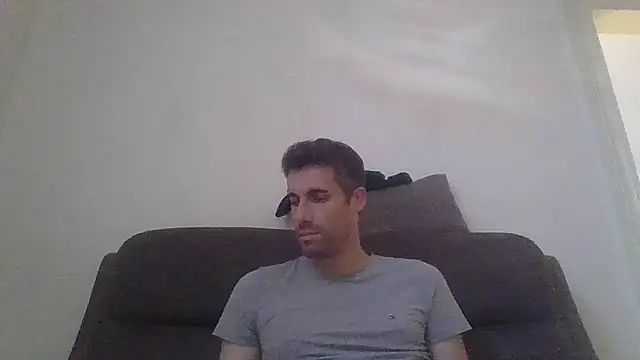 JulioIsHere4you online show from 30, 5, 2026
