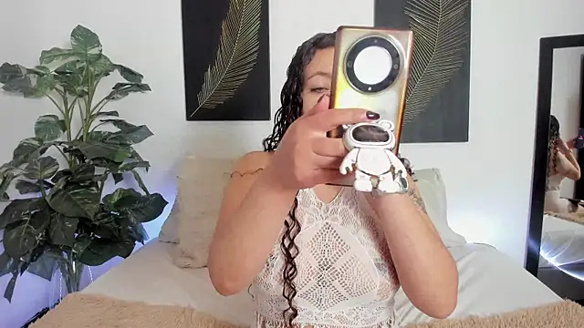 RubyStrong online show from 6, 10, 2025