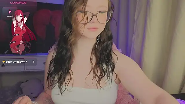 Snapshot of hornyprincess19 chatting on 17, 10, 2025 hornyprincess19 online show from 17, 10, 2025