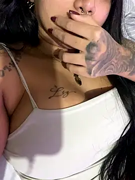 Snapshot of danilyns chatting on 4, 10, 2025 danilyns online show from 4, 10, 2025