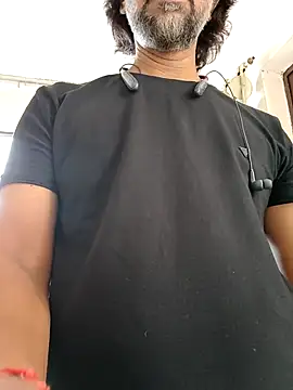 Snapshot of malhotra21 chatting on 22, 9, 2025 malhotra21 online show from 22, 9, 2025