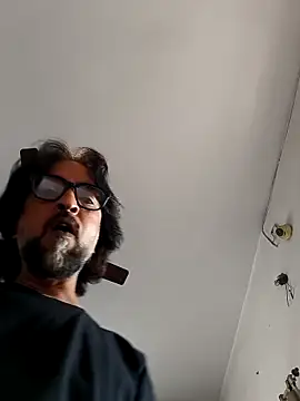 Snapshot of malhotra21 chatting on 8, 10, 2025 malhotra21 online show from 8, 10, 2025