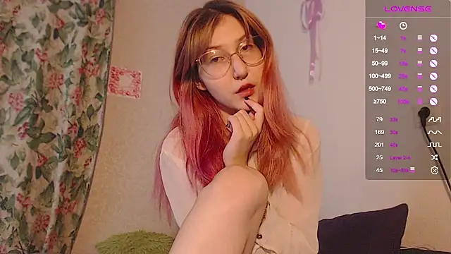 Snapshot of ohmycheryl chatting on 13, 9, 2025 ohmycheryl online show from 13, 9, 2025