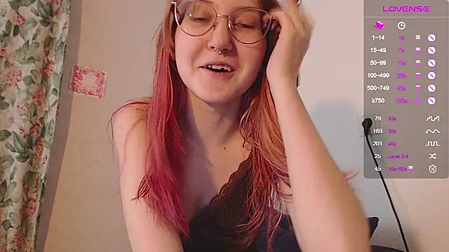 Snapshot of ohmycheryl chatting on 18, 9, 2025 ohmycheryl online show from 18, 9, 2025