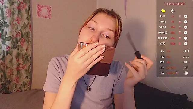 Snapshot of ohmycheryl chatting on 27, 9, 2025 ohmycheryl online show from 27, 9, 2025