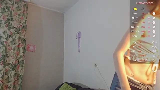 Snapshot of ohmycheryl chatting on 18, 10, 2025 ohmycheryl online show from 18, 10, 2025