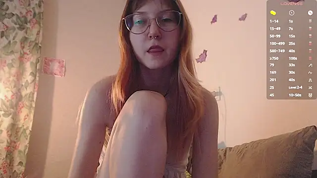 Snapshot of ohmycheryl chatting on 7, 11, 2025 ohmycheryl online show from 7, 11, 2025