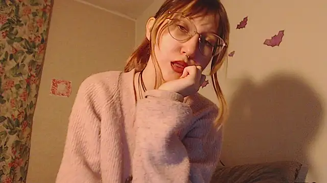 Snapshot of ohmycheryl chatting on 12, 11, 2025 ohmycheryl online show from 12, 11, 2025