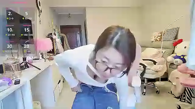 Snapshot of Diva_VVN chatting on 29, 9, 2025 Diva VVN online show from 29, 9, 2025