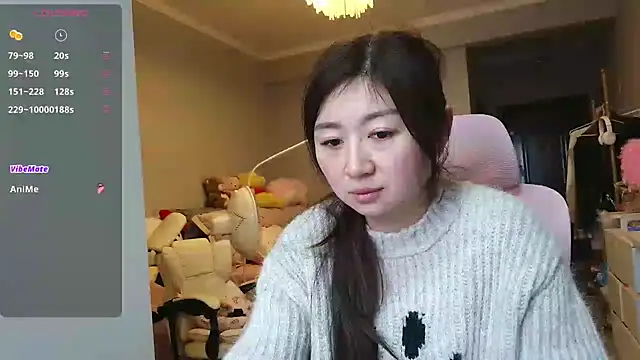 Snapshot of Diva_VVN chatting on 4, 11, 2025 Diva VVN online show from 4, 11, 2025