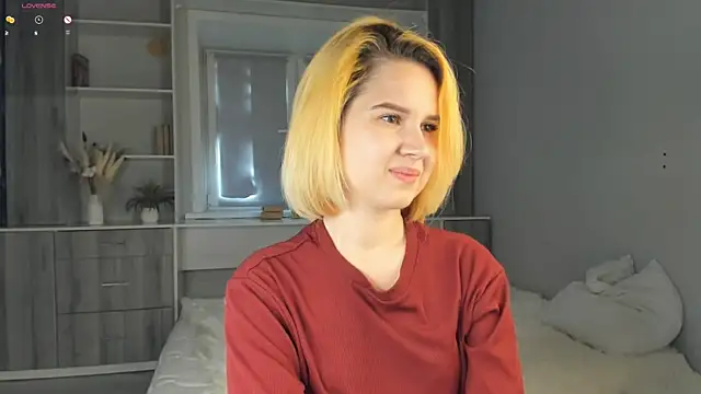 AgnesSonnek online show from 21, 9, 2025