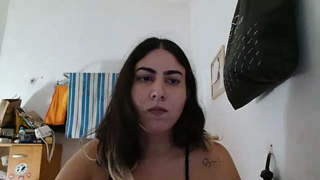 Snapshot of ApenasLys chatting on 15, 11, 2025 ApenasLys online show from 15, 11, 2025