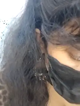 Snapshot of aliyaa9900 chatting on 29, 9, 2025 aliyaa9900 online show from 29, 9, 2025