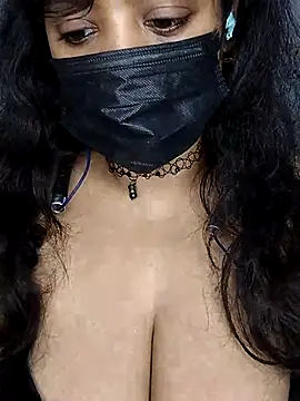 Snapshot of aliyaa9900 chatting on 30, 10, 2025 aliyaa9900 online show from 30, 10, 2025