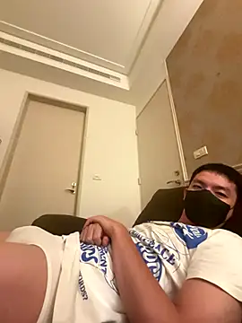 Snapshot of kaikai1335 chatting on 3, 10, 2025 kaikai1335 online show from 3, 10, 2025