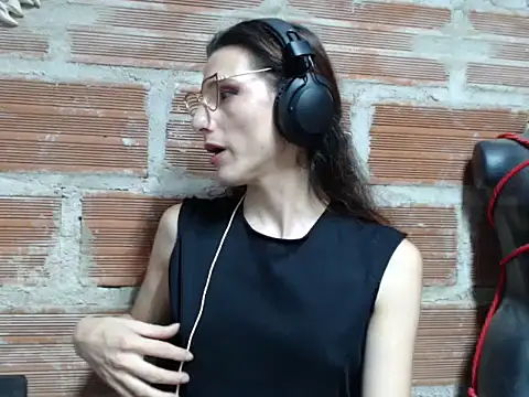 Moira-Hot online show from 20, 6, 2026