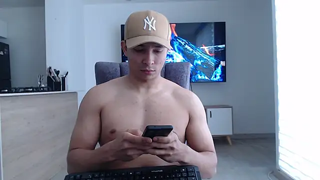 Snapshot of Auron_Demon01 chatting on 2, 10, 2025 Auron Demon01 online show from 2, 10, 2025