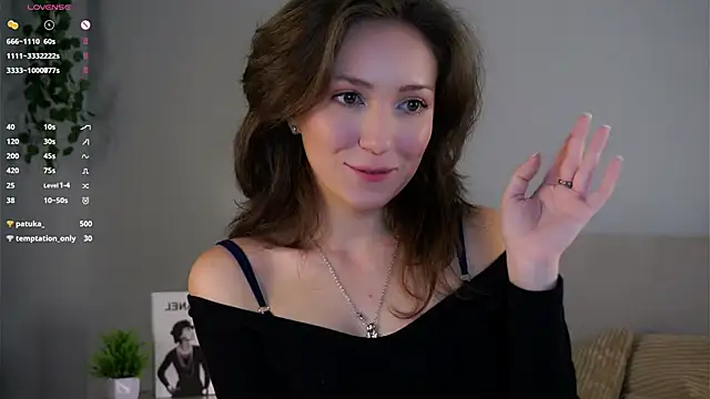 ZeniaBolich online show from 18, 11, 2025