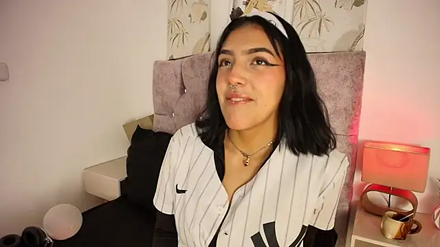 Snapshot of Dulce_Bella_ chatting on 24, 2, 2026 Dulce Bella online show from 24, 2, 2026