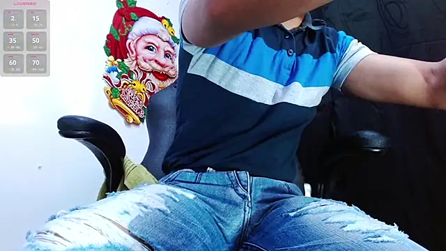 Snapshot of DayroDuran chatting on 16, 11, 2025 DayroDuran online show from 16, 11, 2025