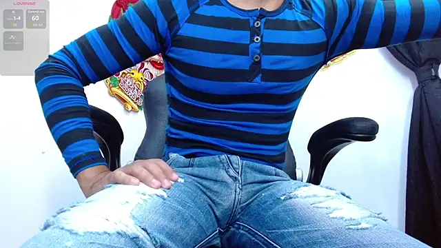 Snapshot of DayroDuran chatting on 22, 11, 2025 DayroDuran online show from 22, 11, 2025