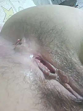 Snapshot of sklkeee05 chatting on 17, 10, 2025 sklkeee05 online show from 17, 10, 2025