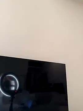 SophiiaStarr online show from 7, 1, 2026