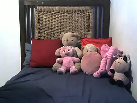 Snapshot of Ruestollar chatting on 14, 10, 2025 Ruestollar online show from 14, 10, 2025