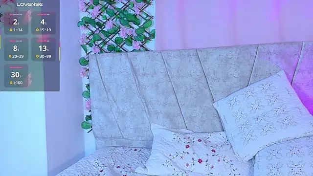 LaraGiil online show from 28, 10, 2025