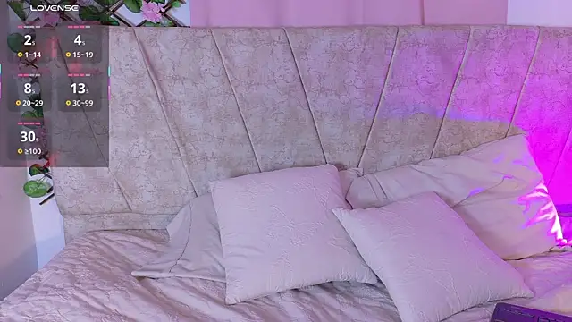 LaraGiil online show from 31, 10, 2025