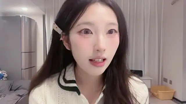 Snapshot of ZhaoZhao-ZM chatting on 16, 9, 2025 ZhaoZhao-ZM online show from 16, 9, 2025