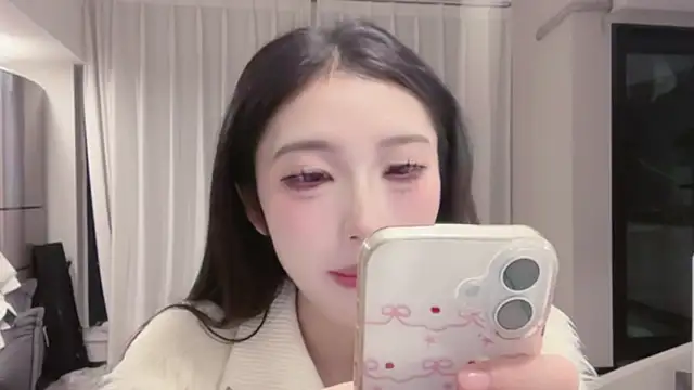 Snapshot of ZhaoZhao-ZM chatting on 28, 10, 2025 ZhaoZhao-ZM online show from 28, 10, 2025