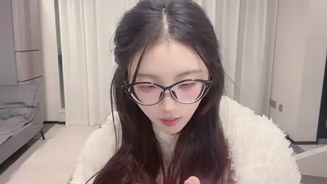 Snapshot of ZhaoZhao-ZM chatting on 11, 11, 2025 ZhaoZhao-ZM online show from 11, 11, 2025