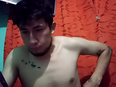 Snapshot of True_Di chatting on 18, 10, 2025 True Di online show from 18, 10, 2025