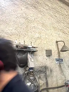 Snapshot of True_Di chatting on 4, 12, 2025 True Di online show from 4, 12, 2025