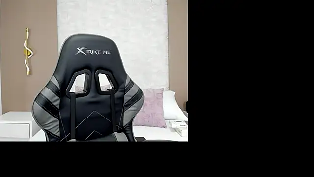 Snapshot of alanapark07 chatting on 16, 9, 2025 alanapark07 online show from 16, 9, 2025