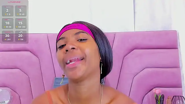 Snapshot of MarianRosse chatting on 19, 11, 2025 MarianRosse online show from 19, 11, 2025