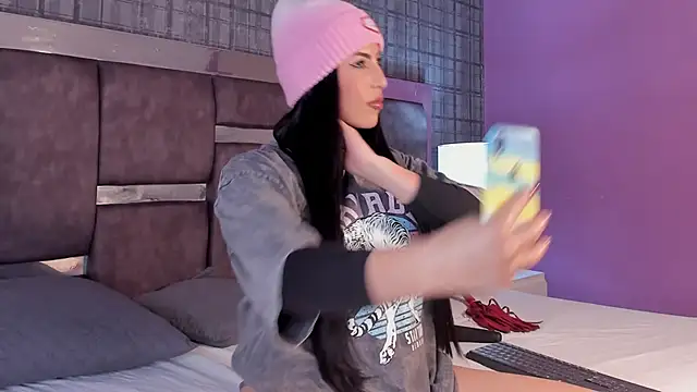 Snapshot of AmaaraRosse chatting on 25, 10, 2025 AmaaraRosse online show from 25, 10, 2025