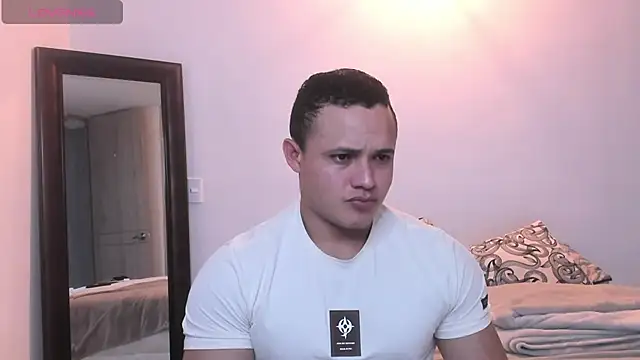 Snapshot of KingLevi01 chatting on 19, 9, 2025 KingLevi01 online show from 19, 9, 2025