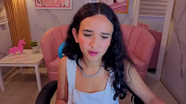 Snapshot of bella_vibess_s chatting on 18, 6, 2026 bella vibess s online show from 18, 6, 2026