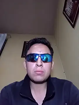 Snapshot of aczinovelez342 chatting on 10, 9, 2025 aczinovelez342 online show from 10, 9, 2025